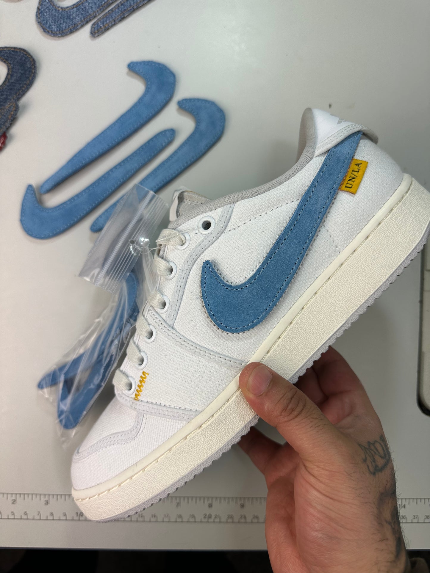 Velcro 2025 swoosh nike