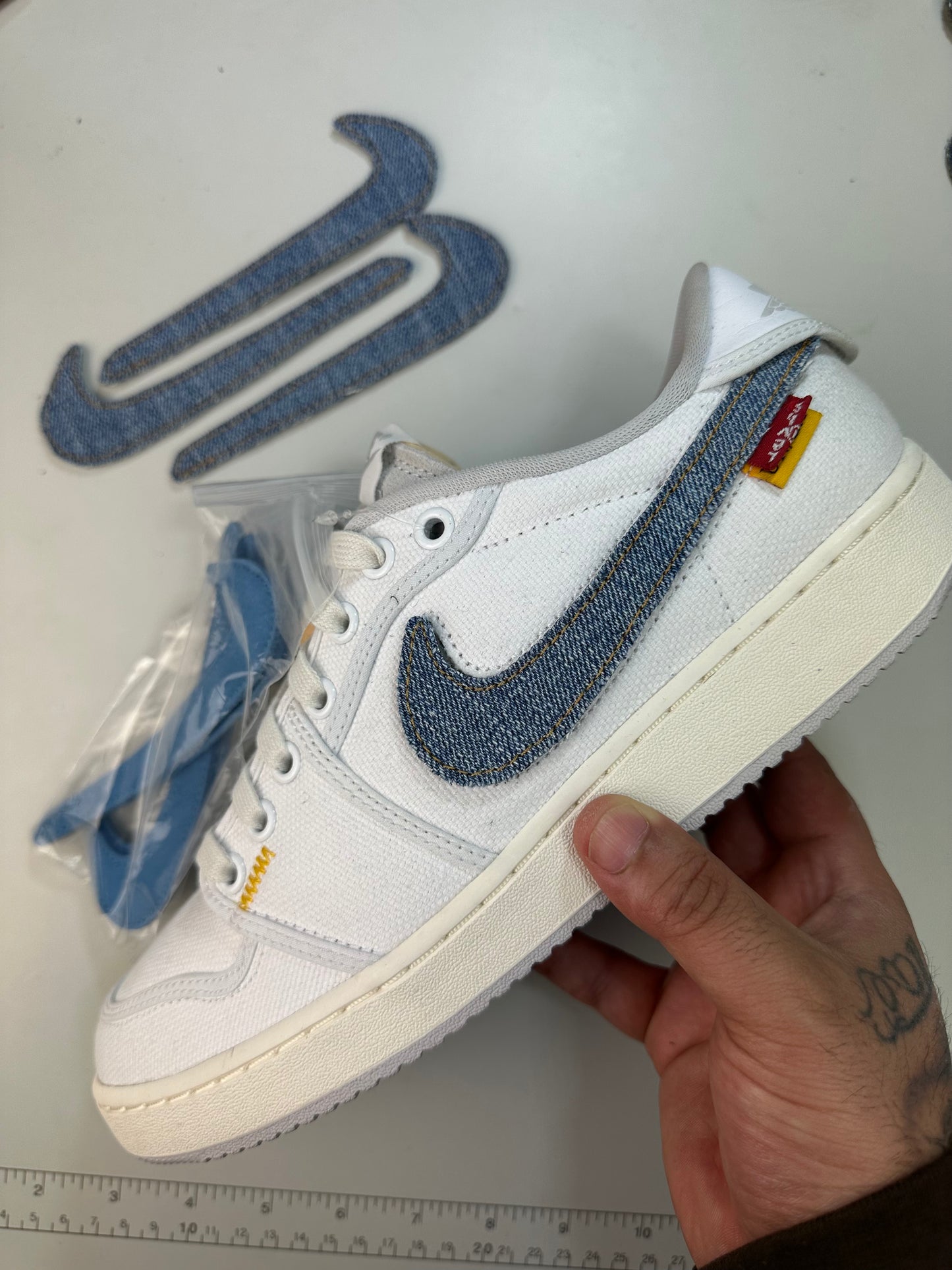 Velcro nike checks sales